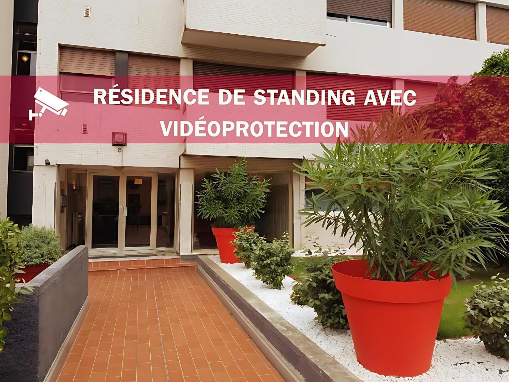 Ideal Plein Centre - 65m2- Loggia Et Garage Apartment *